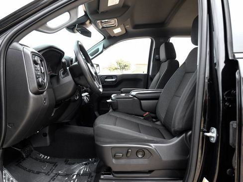 Used 2024 Chevrolet Silverado 1500 Custom w/ Turbomax Blackout Package image 3