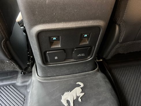 Used 2024 Ford Bronco Wildtrak AWD/4WD image 32