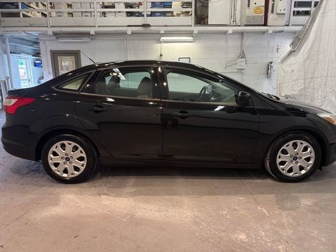 Used 2012 Ford Focus SE FWD image 8