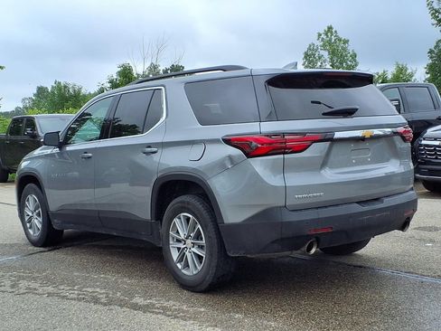 Used 2023 Chevrolet Traverse LT FWD image 7