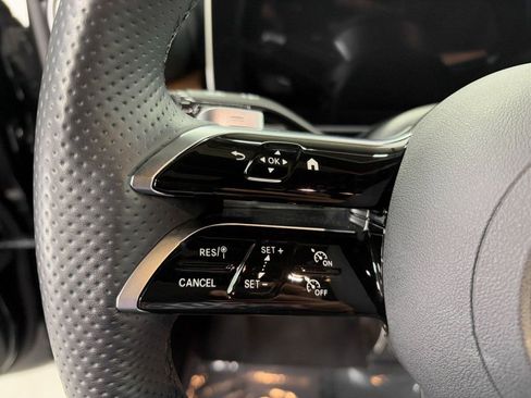 Used 2025 Mercedes-Benz GLC 350e 4MATIC w/ AMG Line image 11