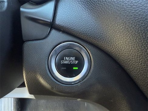 Used 2020 Chevrolet Equinox LT image 23