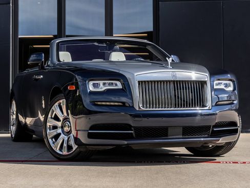 Used 2016 Rolls-Royce Dawn RWD image 5