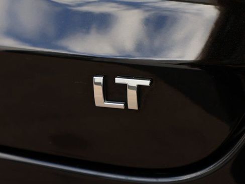Certified 2025 Chevrolet Trax LT FWD image 16