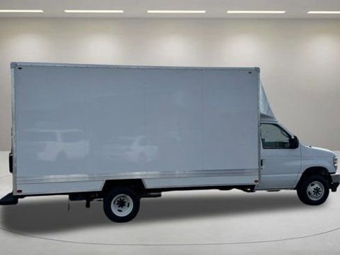 New 2025 Ford E-450 and Econoline 450 Super Duty w/ Power Equipment Group RWD image 3