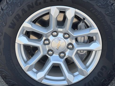 Certified 2023 Chevrolet Silverado 1500 LT AWD/4WD image 8