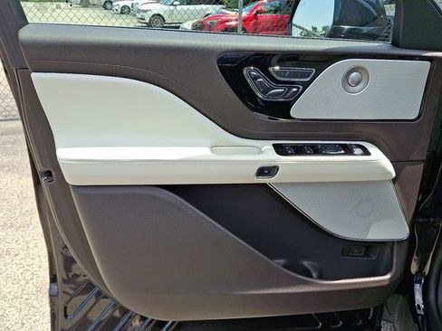 Certified 2024 Lincoln Aviator Black Label AWD/4WD image 12