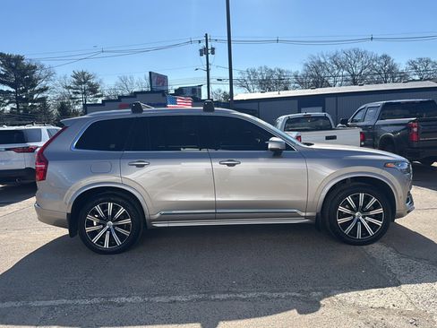 Used 2023 Volvo XC90 B6 Plus w/ Protection Package image 9