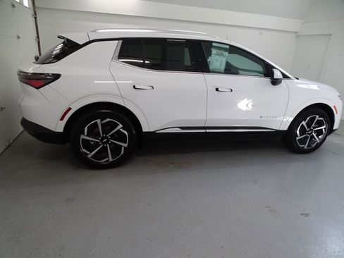 Used 2025 Chevrolet Equinox EV LT FWD image 22