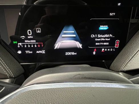 Used 2025 GMC Yukon XL Denali image 27