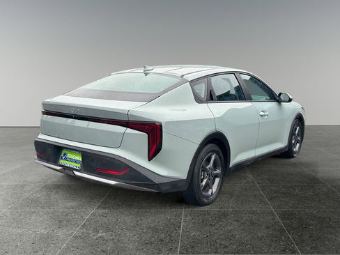 Used 2025 Kia K4 FWD image 8
