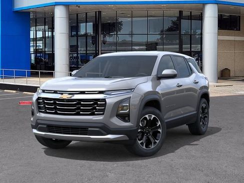 New 2027 Chevrolet Equinox LT w/ Convenience Package II FWD image 6