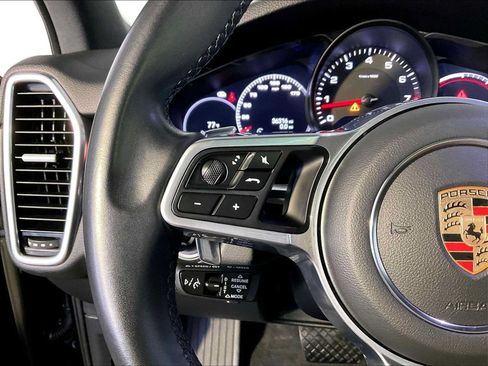 Certified 2023 Porsche Cayenne AWD/4WD image 27