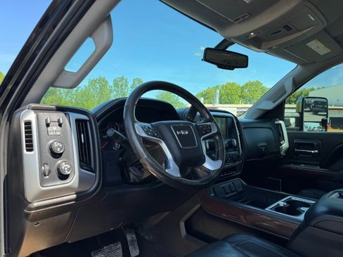 Used 2015 GMC Sierra 2500 SLT AWD/4WD image 14
