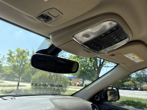 Used 2020 Jeep Grand Cherokee Overland AWD/4WD image 27