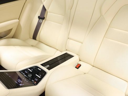 Used 2022 Porsche Panamera image 55