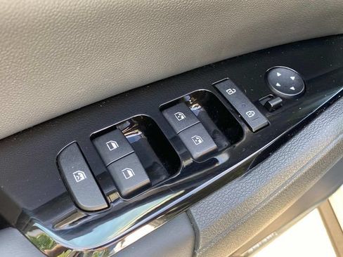 Used 2023 Kia Sportage SX FWD image 13