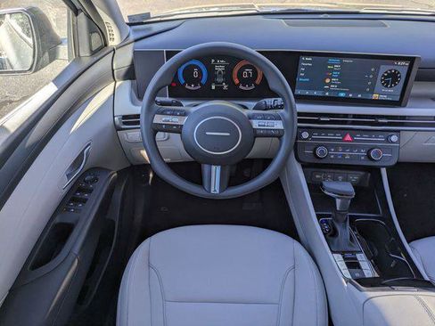 New 2026 Hyundai Tucson SE image 15