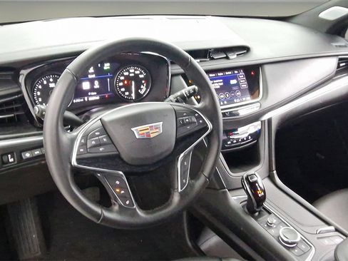 Used 2022 Cadillac XT5 Premium Luxury w/ Technology Package image 13