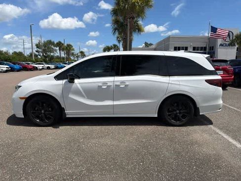 Used 2024 Honda Odyssey Sport image 17