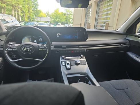 Certified 2025 Hyundai Palisade SE AWD/4WD image 12