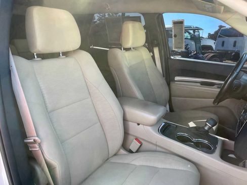 Used 2019 Dodge Durango SXT w/ 3rd Row Seating Group AWD/4WD image 27