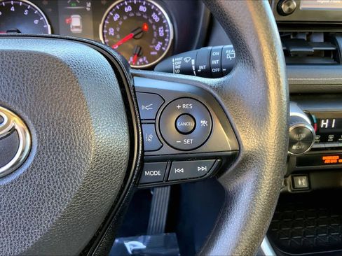 Used 2019 Toyota RAV4 XLE image 24