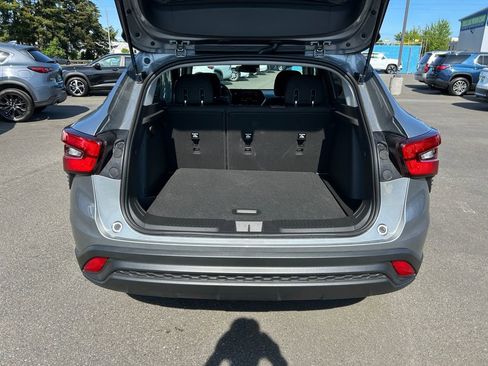 Used 2024 Chevrolet Trax LS image 24