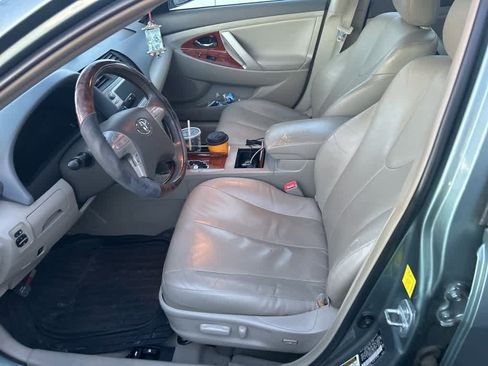 Used 2011 Toyota Camry XLE image 10