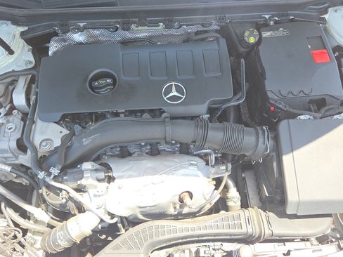 Used 2021 Mercedes-Benz CLA 250 image 19