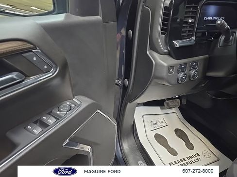 Used 2023 Chevrolet Silverado 1500 RST AWD/4WD image 30