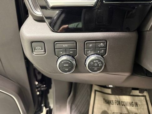 Certified 2022 GMC Sierra 1500 SLT w/ SLT Convenience Package AWD/4WD image 19