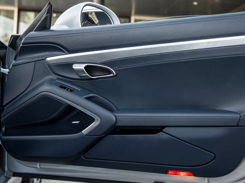 Certified 2014 Porsche 911 Carrera 4S image 34