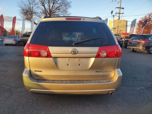 Used 2009 Toyota Sienna LE image 4