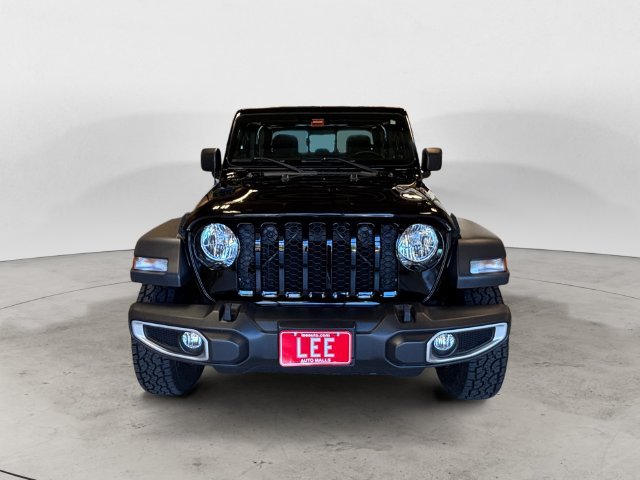 Used 2023 Jeep Gladiator Sport w/ Trailer Tow Package AWD/4WD image 9