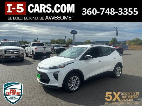 Used 2023 Chevrolet Bolt EUV LT w/ Driver Confidence Package FWD image 1