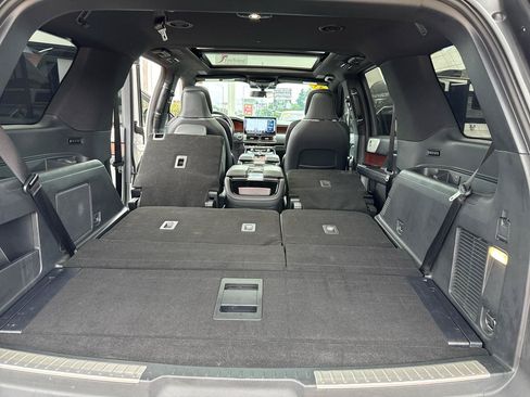 Used 2023 Lincoln Navigator Reserve AWD/4WD image 44