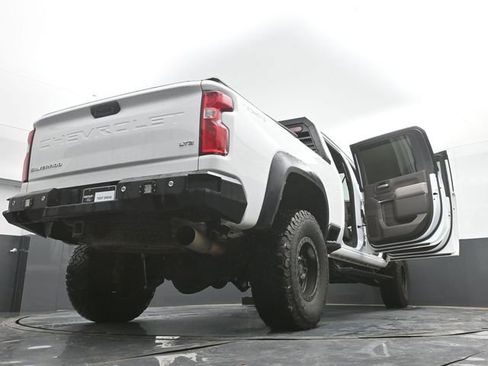 Used 2020 Chevrolet Silverado 2500 LTZ w/ Technology Package image 58