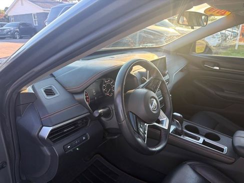 Used 2019 Nissan Altima 2.5 SR w/ SR Premium Package FWD image 15