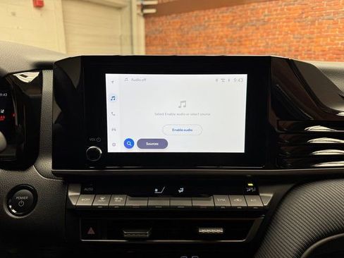 Used 2025 Toyota Camry SE image 18