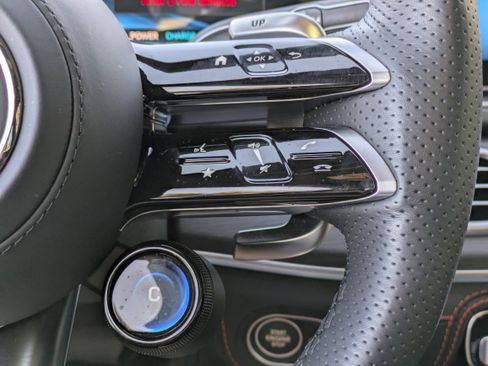 Used 2025 Mercedes-Benz GLE 53 AMG AMG GLE 53 image 25