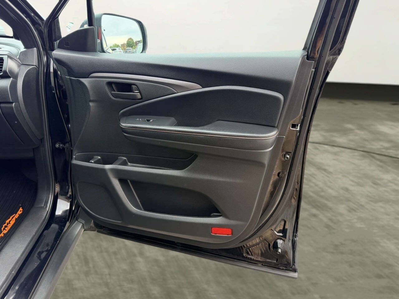 Used 2022 Honda Pilot TrailSport image 36