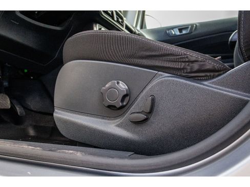 Used 2020 Ford EcoSport SE w/ SE Convenience Package image 16