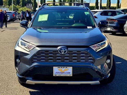 Certified 2020 Toyota RAV4 XSE w/ XSE Grade Weather Package AWD/4WD image 4