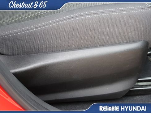 Used 2024 Subaru Crosstrek 2.0i Premium AWD/4WD image 11