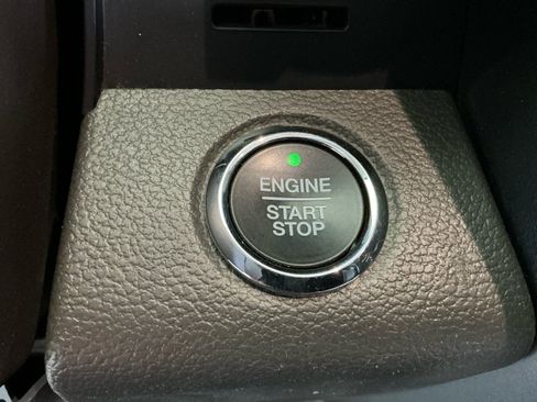 Used 2019 Ford Expedition Max XLT w/ Equipment Group 202A RWD image 28