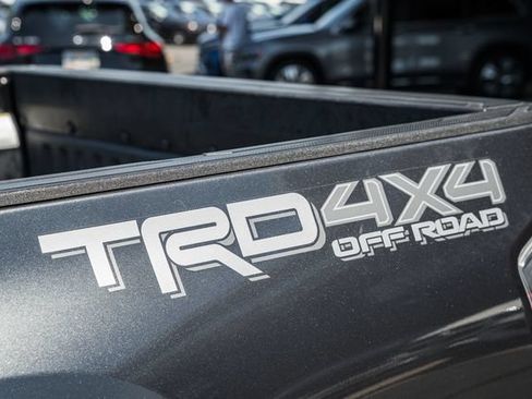 Used 2020 Toyota Tacoma TRD Off-Road AWD/4WD image 19