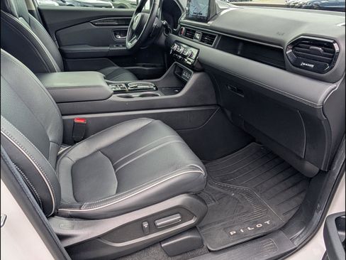 Certified 2024 Honda Pilot Elite image 18