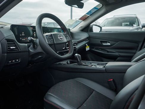 New 2026 Nissan Sentra SR w/ SR Premium Package image 16