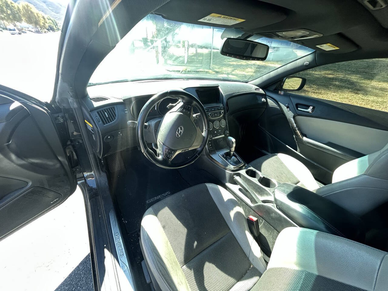 Used 2013 Hyundai Genesis 2.0T RWD image 6